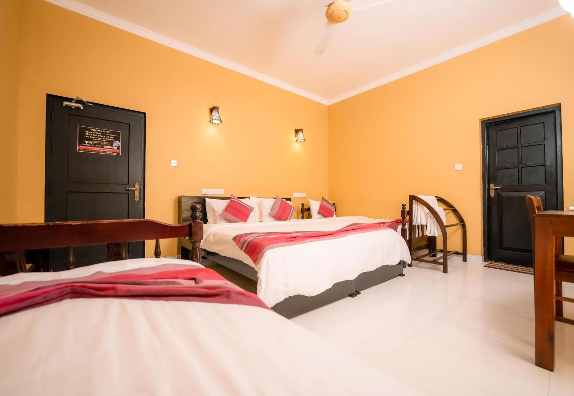 The Panorama Negombo Hotel Exterior photo