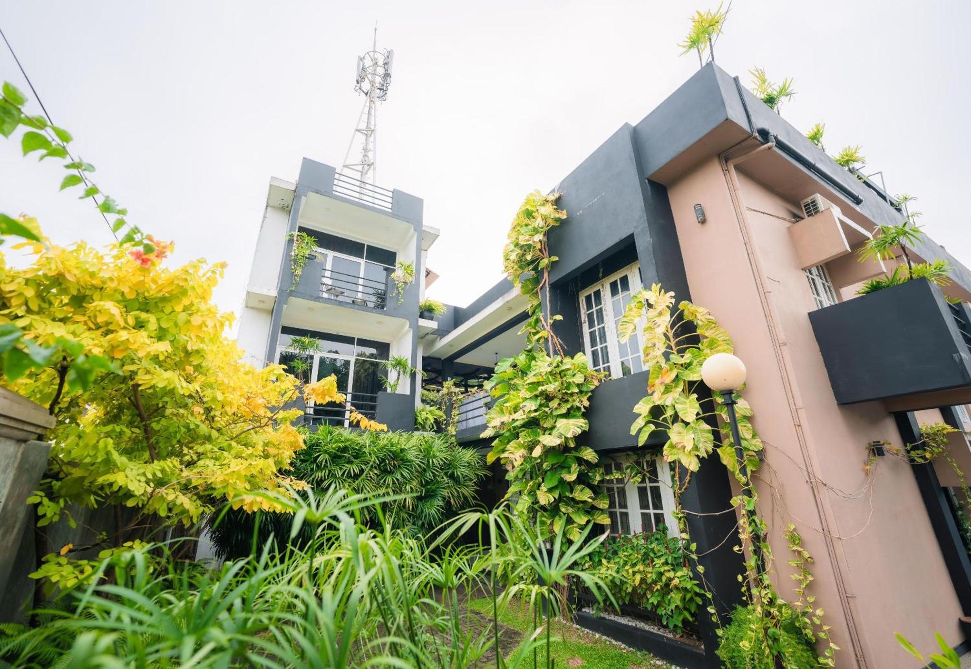 The Panorama Negombo Hotel Exterior photo